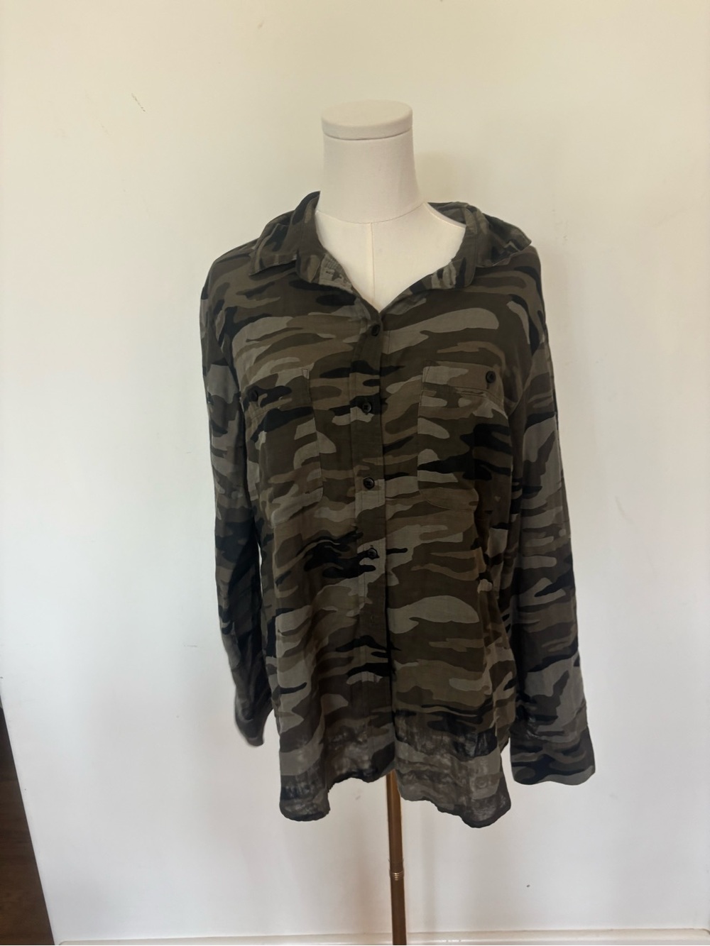 Sanctuary Camouflage Button-Down Shirt in Olive and Khaki